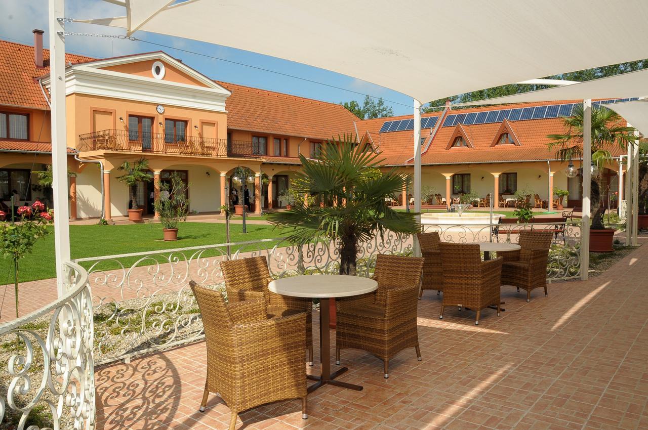 Vinum Hotel 4*